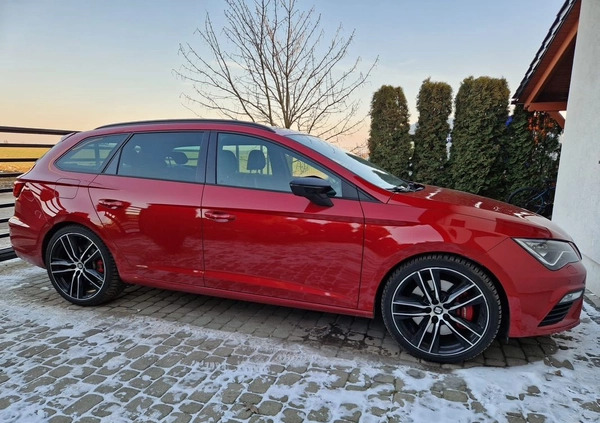Seat Leon cena 96000 przebieg: 80000, rok produkcji 2018 z Krapkowice małe 154